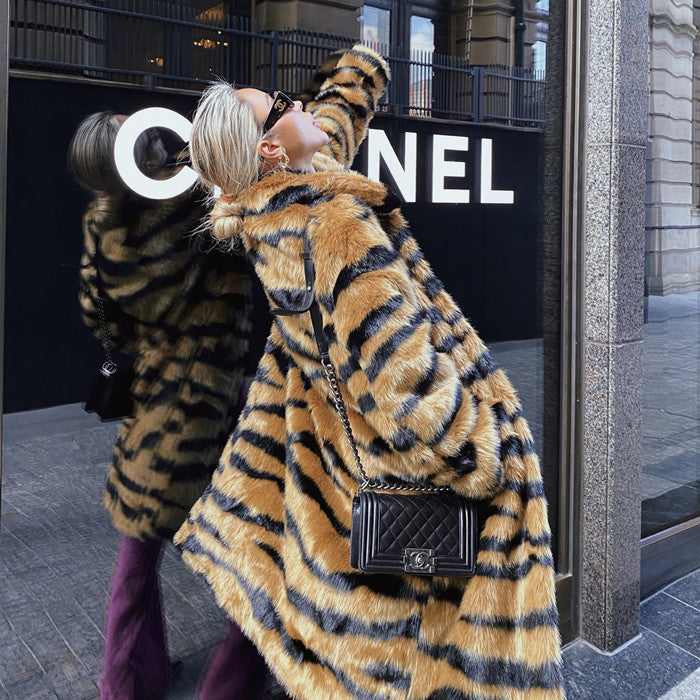 Faux Fur Coat With Tiger Pattern Fur And Long Artificial Hair Insane dress