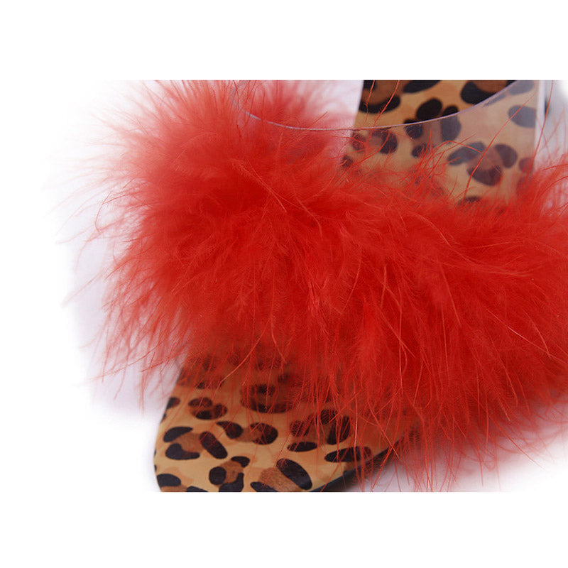 Tacco Furry Red MUST HAVE