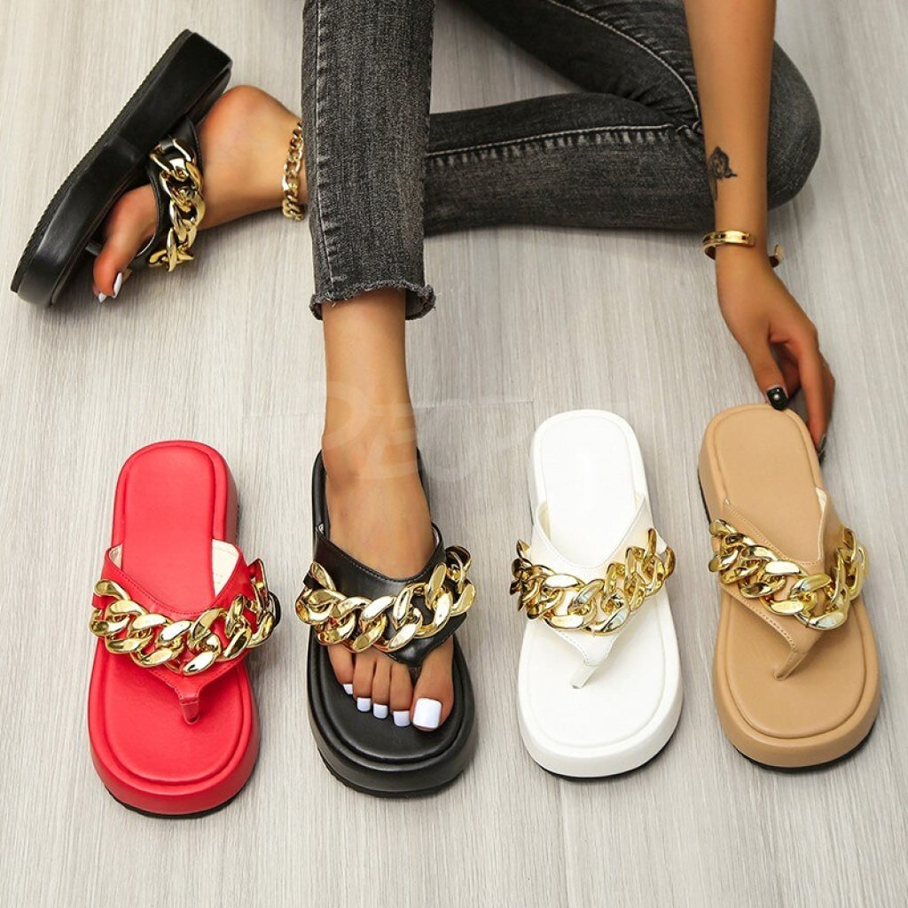 Slippers Chain MUST HAVE