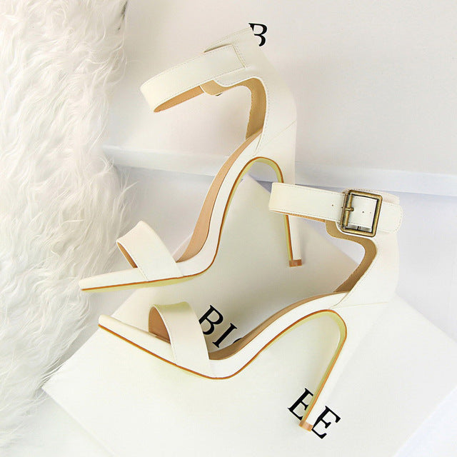 Sandalo Azura white MUST HAVE