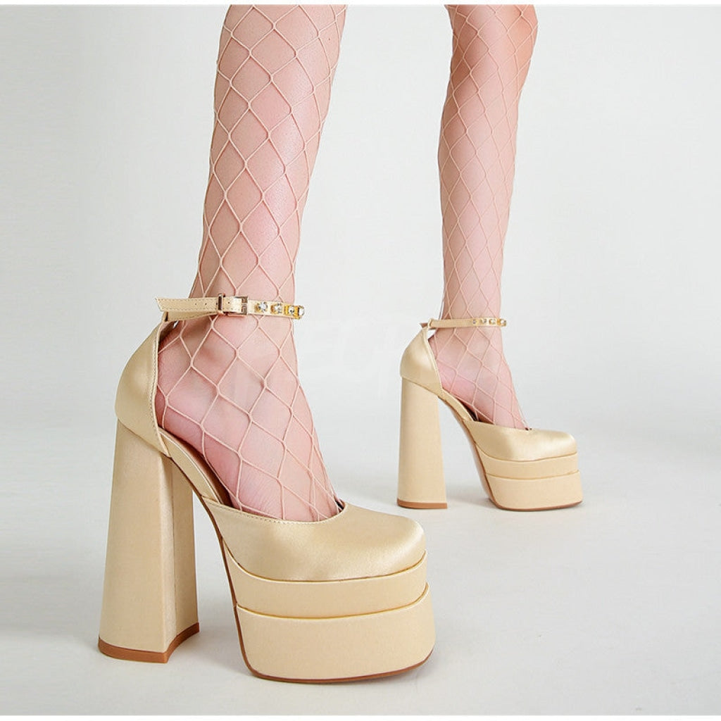 Tacco Krimy Beige MUST HAVE