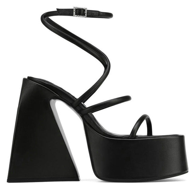 Sandalo Greta black MUST HAVE