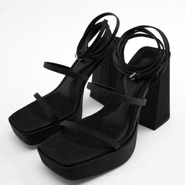 Sandalo Trista Black MUST HAVE